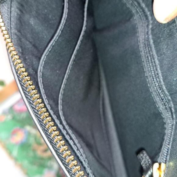 Tory Burch NWTs Britten Large Zip Pouch - Picture 5 of 7